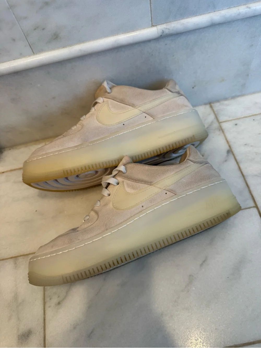 Suede Nike Air Force 1 Phantom sneakers in sage w/ translucent platform sole